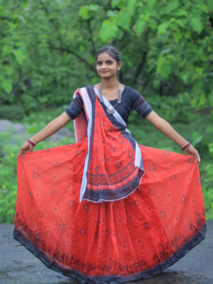 4+1 Meter Red Color Patti Dress